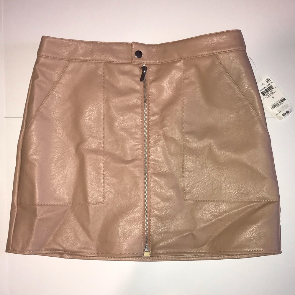 ❗️NWT❗️Bar III Faux Leather Blush Skirt - Picture 3 of 9